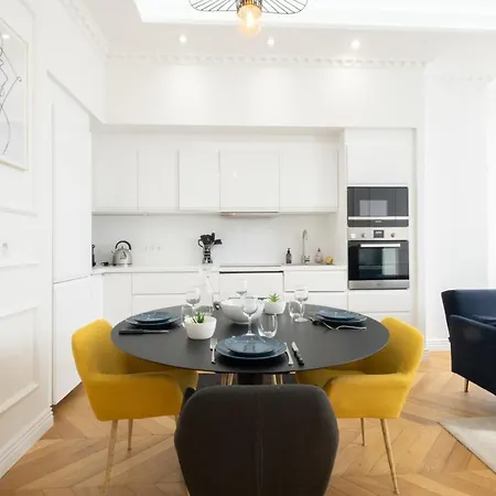 3-br In The Heart Of Downtown * Cannes