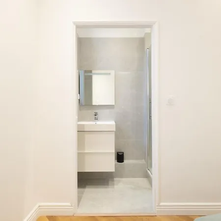 Appartement 3-br In The Heart Of Downtown Cannes