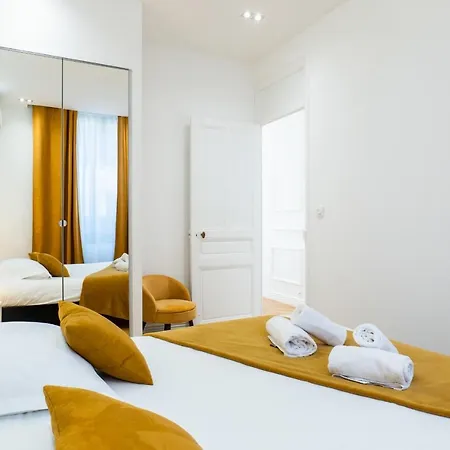 3-br In The Heart Of Downtown Appartement Cannes