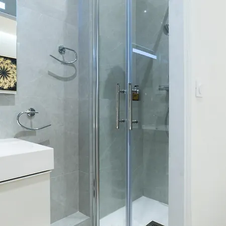 Appartement 3-br In The Heart Of Downtown *